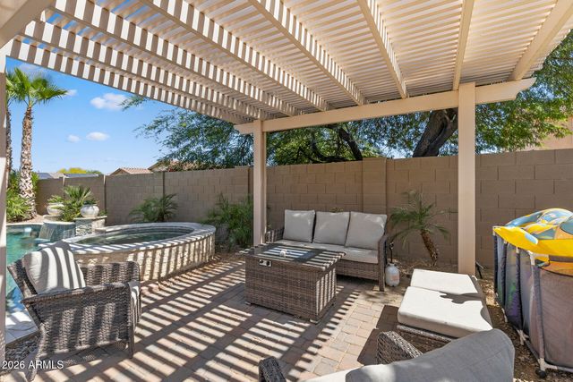 17327 W STRAIGHT ARROW Lane, Surprise, AZ 85387