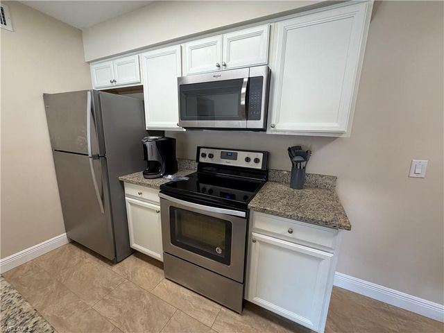 5327 Summerlin RD 2707, Fort Myers, FL 33919