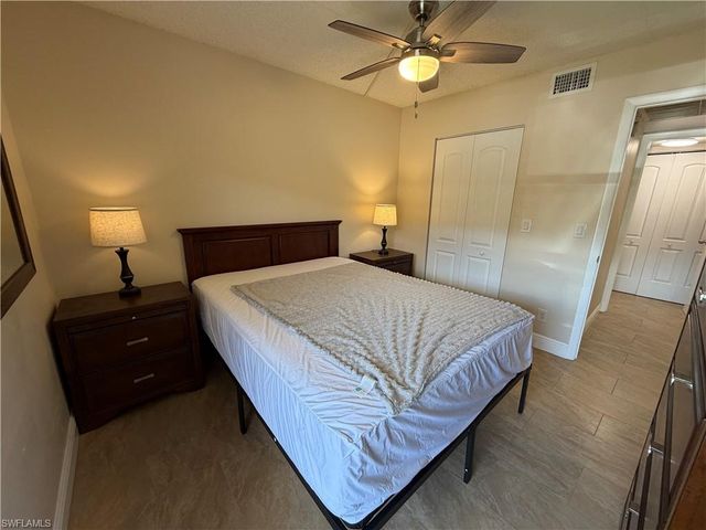 5327 Summerlin RD 2707, Fort Myers, FL 33919