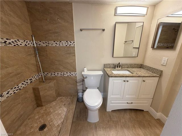 5327 Summerlin RD 2707, Fort Myers, FL 33919