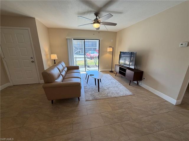 5327 Summerlin RD 2707, Fort Myers, FL 33919