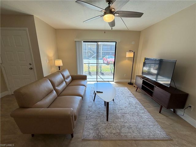 5327 Summerlin RD 2707, Fort Myers, FL 33919