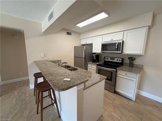 5327 Summerlin RD 2707, Fort Myers, FL 33919