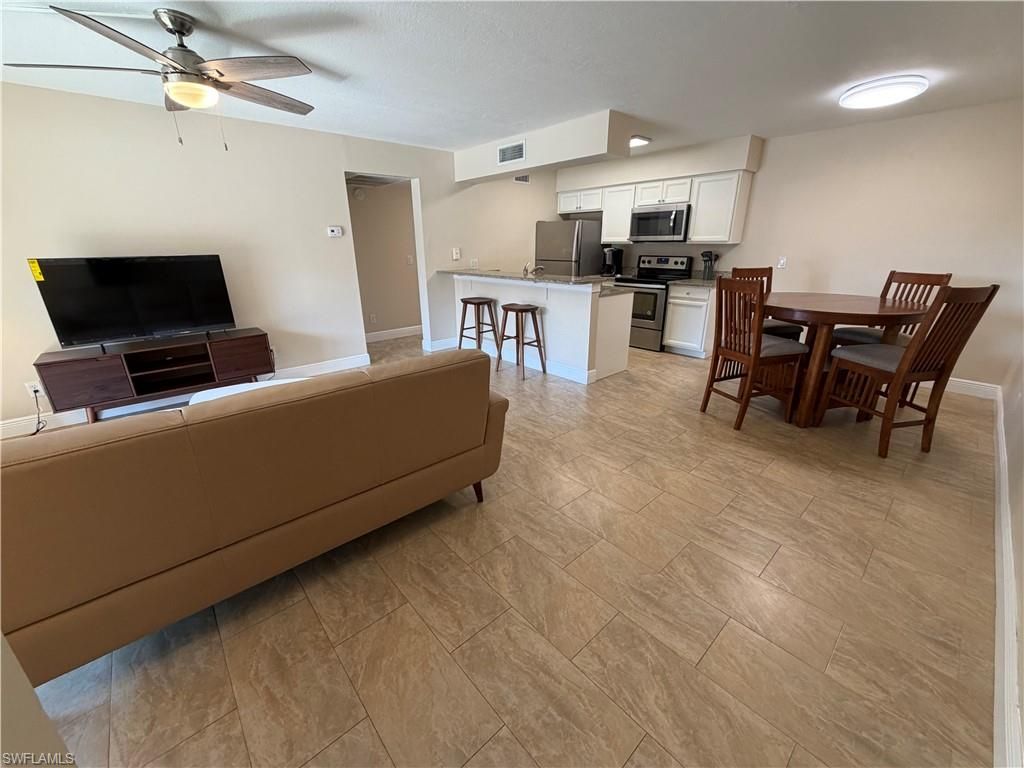 5327 Summerlin RD 2707, Fort Myers, FL 33919