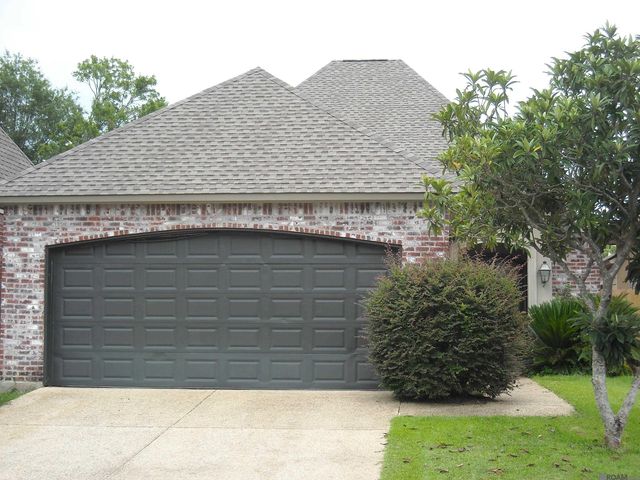10655 Woodland Oaks, Baton Rouge, LA 70809