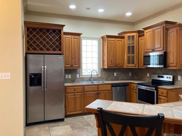 10655 Woodland Oaks, Baton Rouge, LA 70809