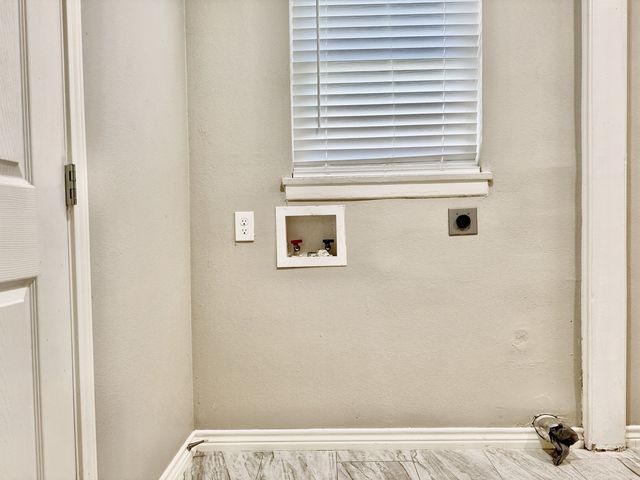 101 Twining Drive, Denison, TX 75020