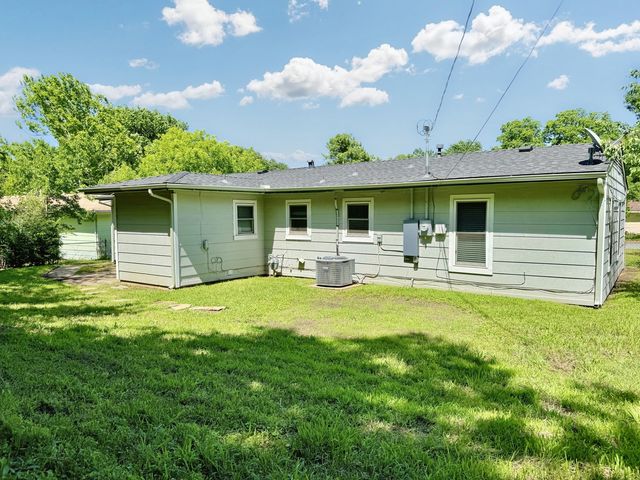 101 Twining Drive, Denison, TX 75020