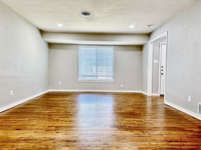 101 Twining Drive, Denison, TX 75020