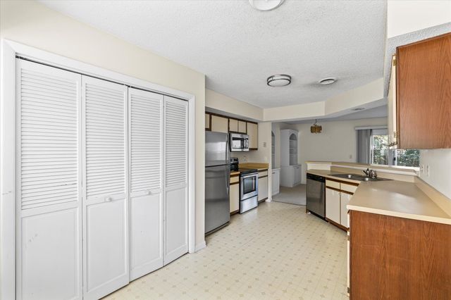 1150 Monaco Drive, Mount Pleasant, SC 29464