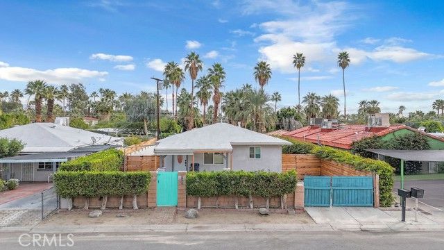 640 S Calle Palo Fierro, Palm Springs, CA 92264
