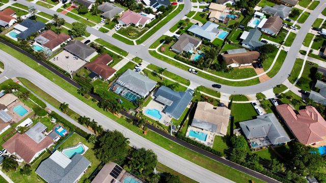 1381 Wyndcliff, Wellington, FL 33414