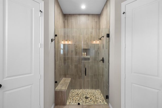 26 Briarwood Lane, Bellville, TX 77418