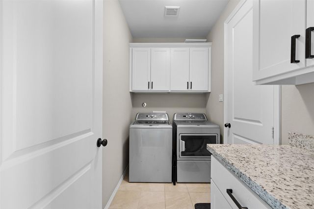 26 Briarwood Lane, Bellville, TX 77418