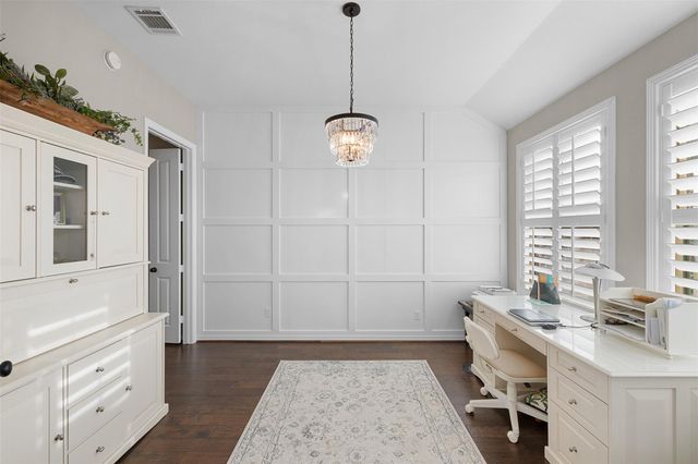 26 Briarwood Lane, Bellville, TX 77418