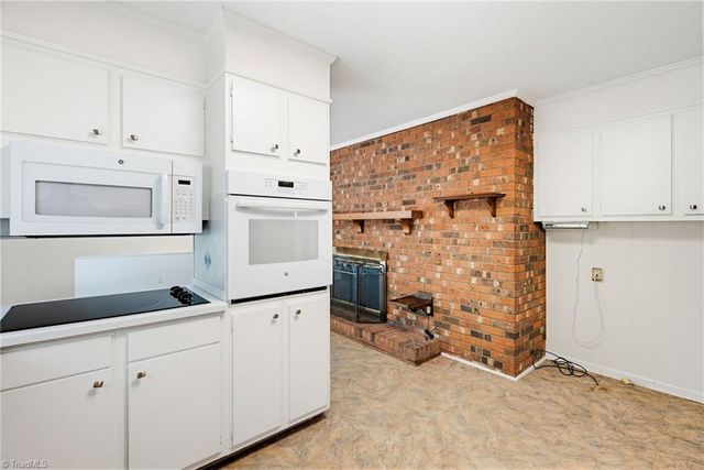 1029 Cantering Road, High Point, NC 27265
