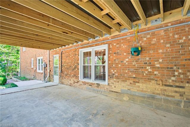 1029 Cantering Road, High Point, NC 27265