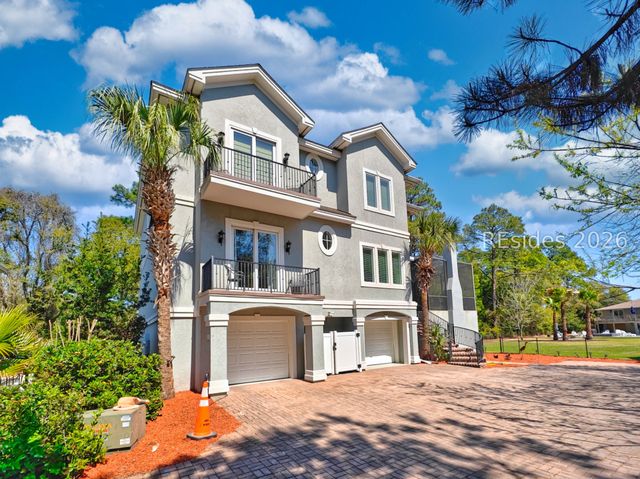7 Abalone Ln, Hilton Head Island, SC 29928