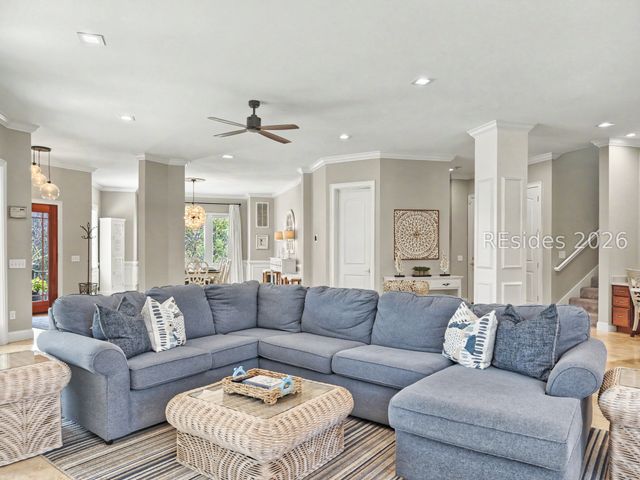 7 Abalone Ln, Hilton Head Island, SC 29928