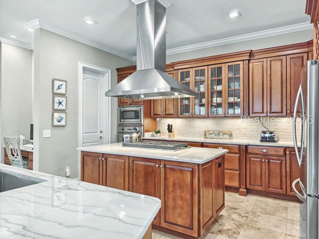 7 Abalone Ln, Hilton Head Island, SC 29928