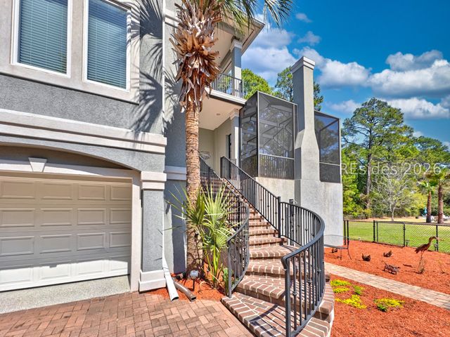 7 Abalone Ln, Hilton Head Island, SC 29928