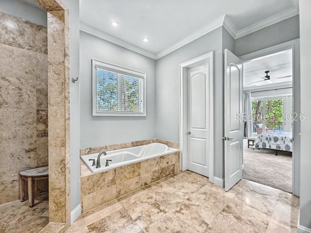 7 Abalone Ln, Hilton Head Island, SC 29928