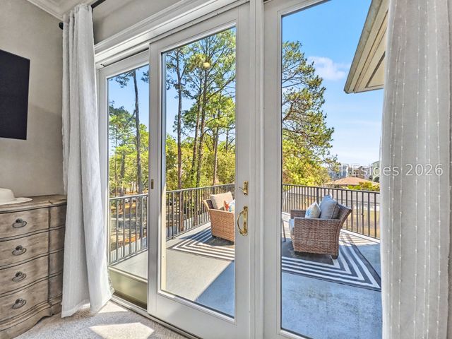 7 Abalone Ln, Hilton Head Island, SC 29928