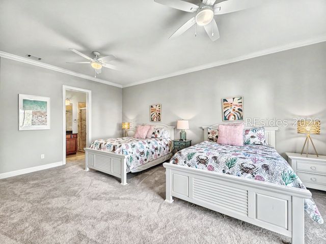 7 Abalone Ln, Hilton Head Island, SC 29928
