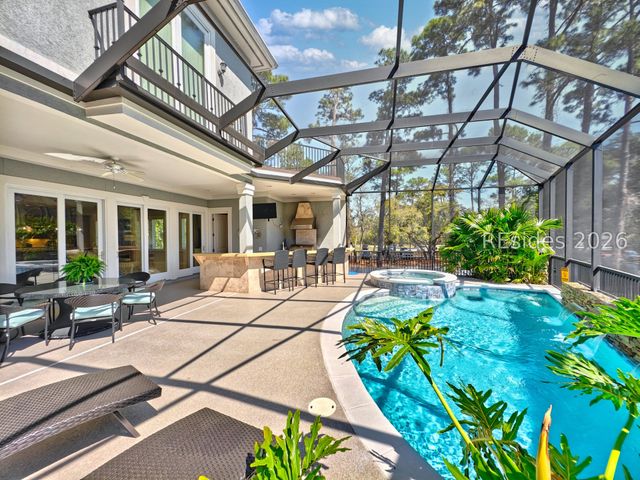 7 Abalone Ln, Hilton Head Island, SC 29928