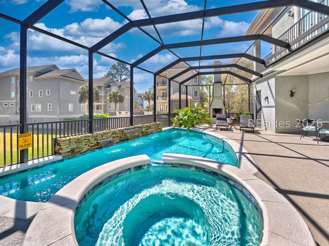 7 Abalone Ln, Hilton Head Island, SC 29928