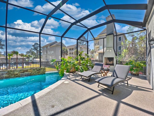 7 Abalone Ln, Hilton Head Island, SC 29928