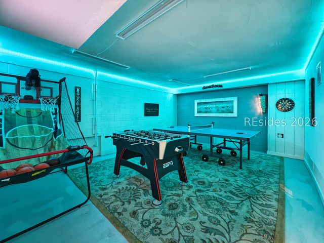 7 Abalone Ln, Hilton Head Island, SC 29928