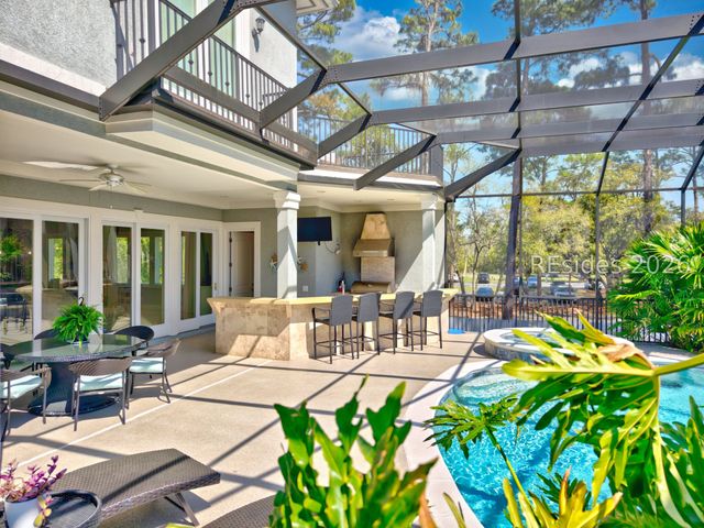 7 Abalone Ln, Hilton Head Island, SC 29928