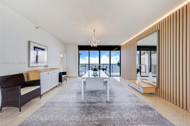 1000 Venetian Way 1902, Miami, FL 33139