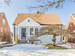 5728 South Boulevard, Maple Heights, OH 44137