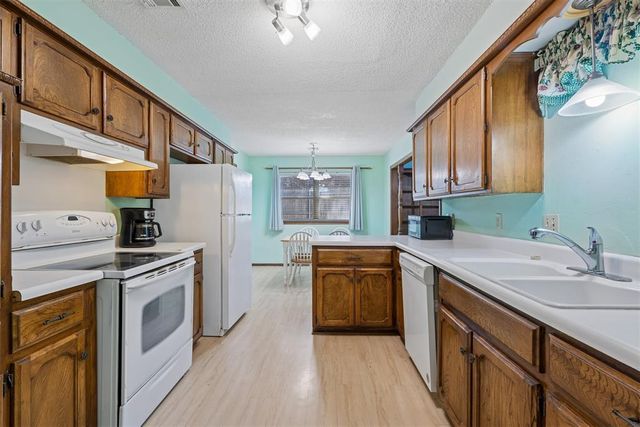 510 Leaning Elm Drive, Norman, OK 73071