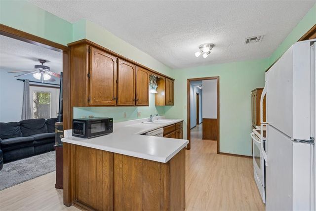 510 Leaning Elm Drive, Norman, OK 73071