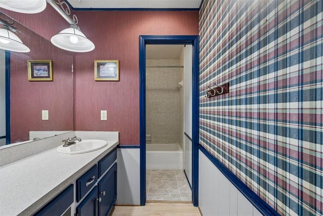 510 Leaning Elm Drive, Norman, OK 73071