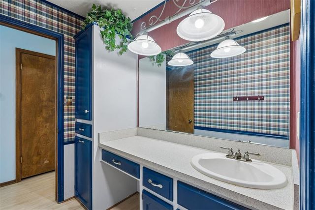 510 Leaning Elm Drive, Norman, OK 73071