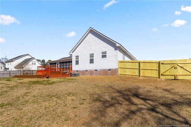 108 Breckenridge Drive, Raeford, NC 28376