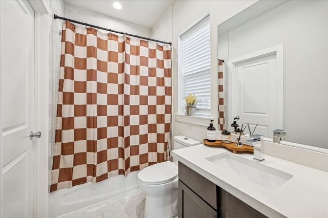 4919 Avenue J, Houston, TX 77011