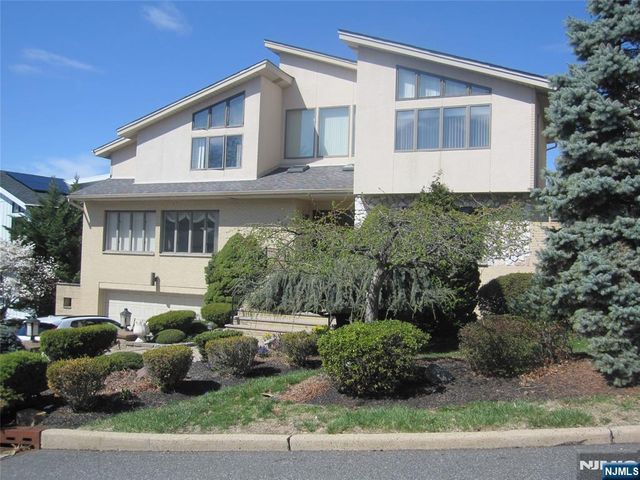 312 Arthur Avenue, Englewood Cliffs, NJ 07632