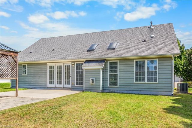 210 Silver Creek Trail, Kernersville, NC 27284