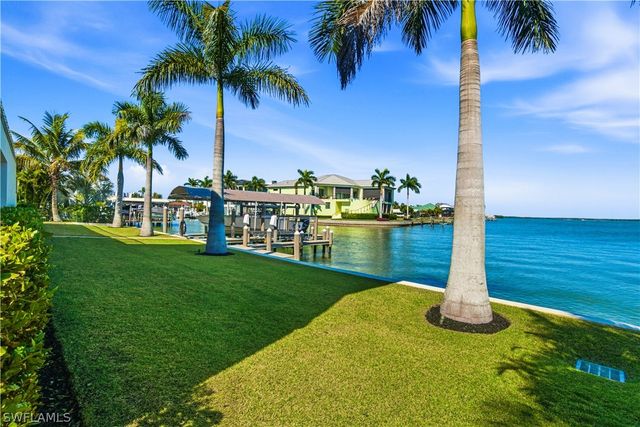 55 Fairview BLVD, Fort Myers Beach, FL 33931