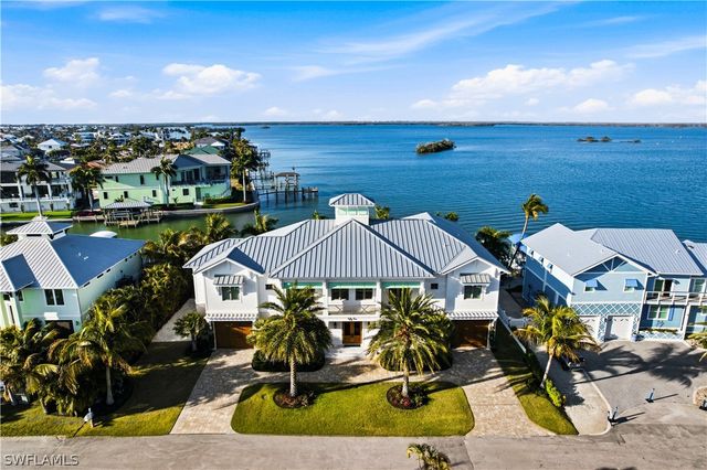 55 Fairview BLVD, Fort Myers Beach, FL 33931