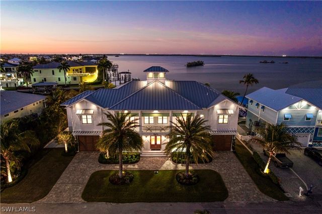 55 Fairview BLVD, Fort Myers Beach, FL 33931