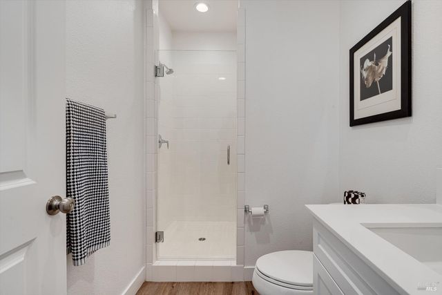 1601 Rose Clover St, Santa Rosa, CA 95403