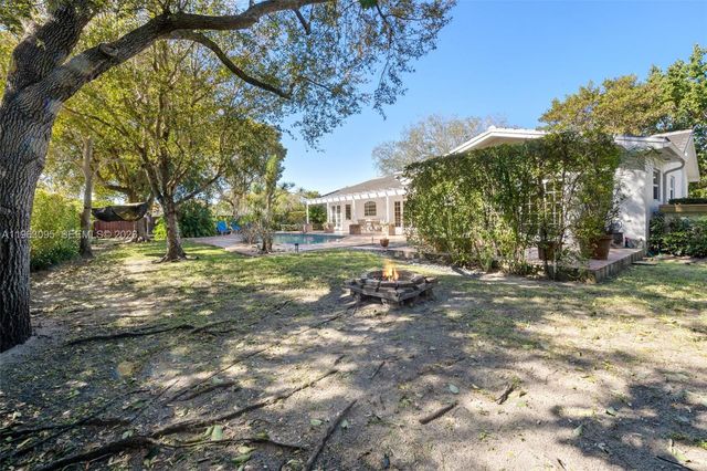 9980 SW 128th St 9980, Miami, FL 33176