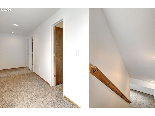 9234 Se SALMON St, Portland, OR 97216