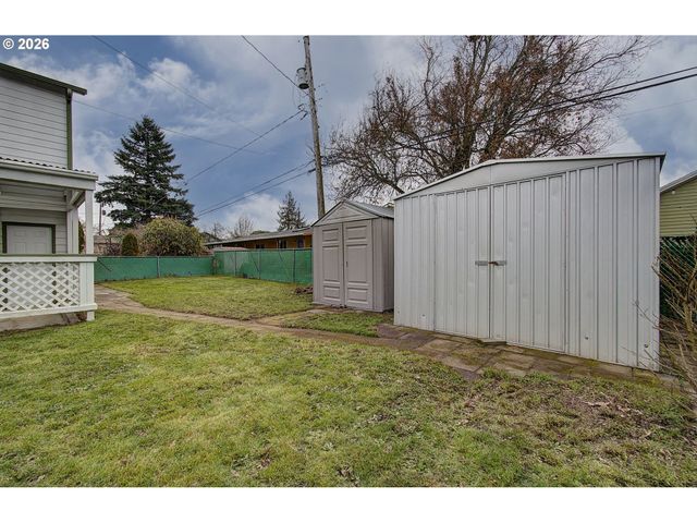 9234 Se SALMON St, Portland, OR 97216